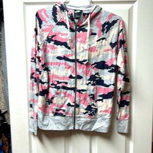 Lightweight zip up nike top